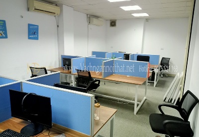 Lắp đặt vách ngăn bàn văn phòng bằng nỉ khung nhôm tại Cầu Giấy, Hà Nội