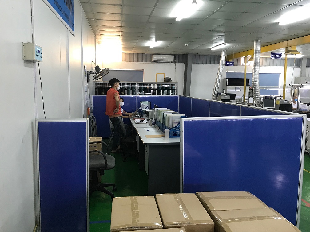 Lắp đặt vách ngăn nỉ hệ 45 khu nhà xưởng tại Hưng Yên - ảnh 1
